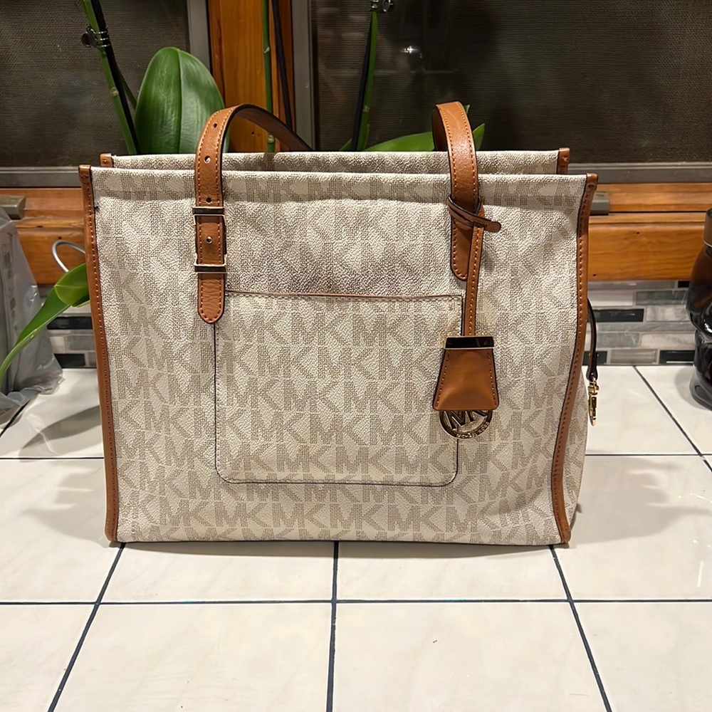 MK purse.